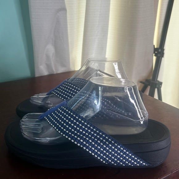 Fitflop Womens 10 Surfa Toe Posts Wedge Sandal Blue White Comfy Casual Flip Flop - Picture 7 of 12